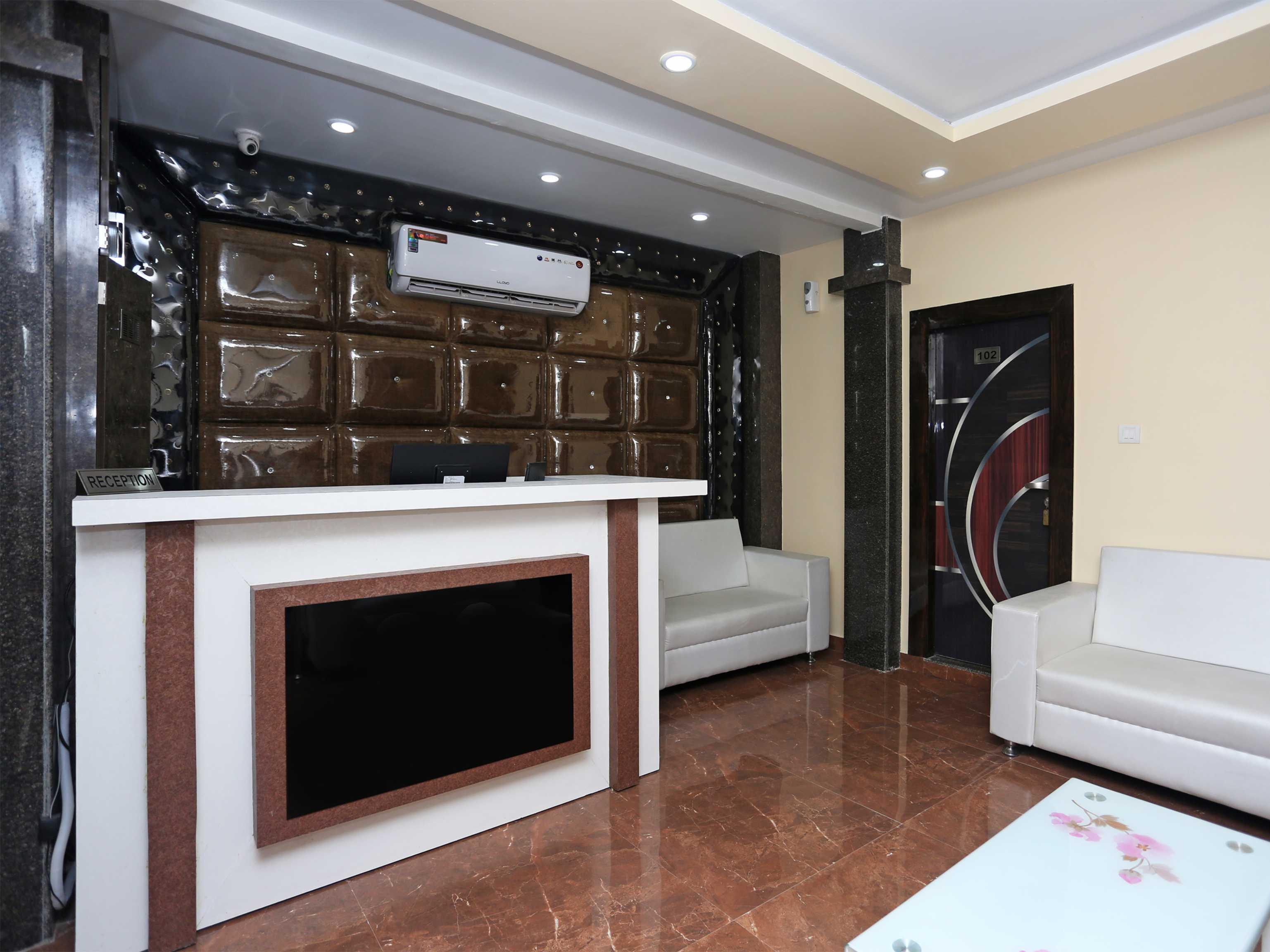Fabexpress Gs Residency Hotel Варанаси Екстериор снимка