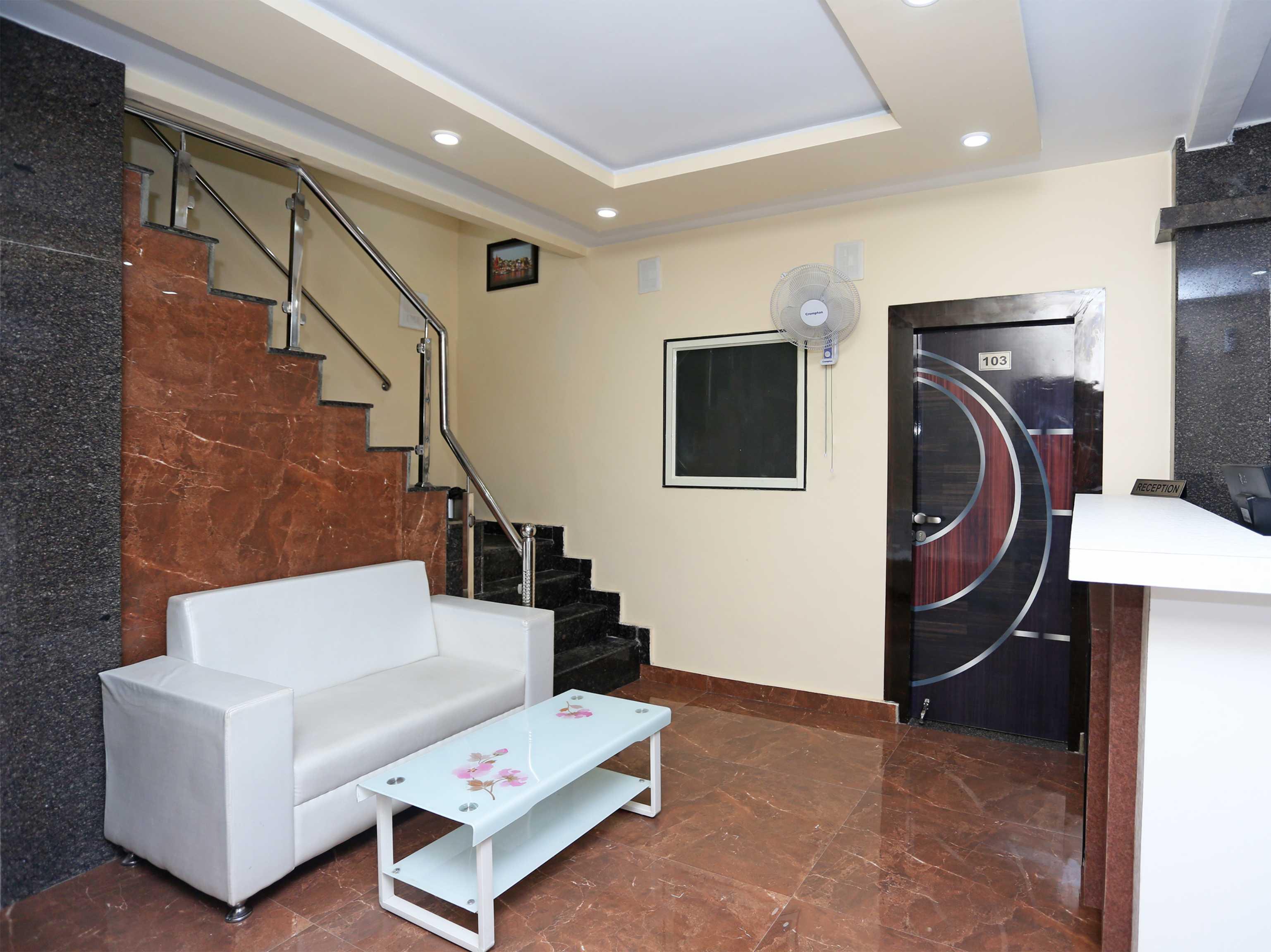 Fabexpress Gs Residency Hotel Варанаси Екстериор снимка