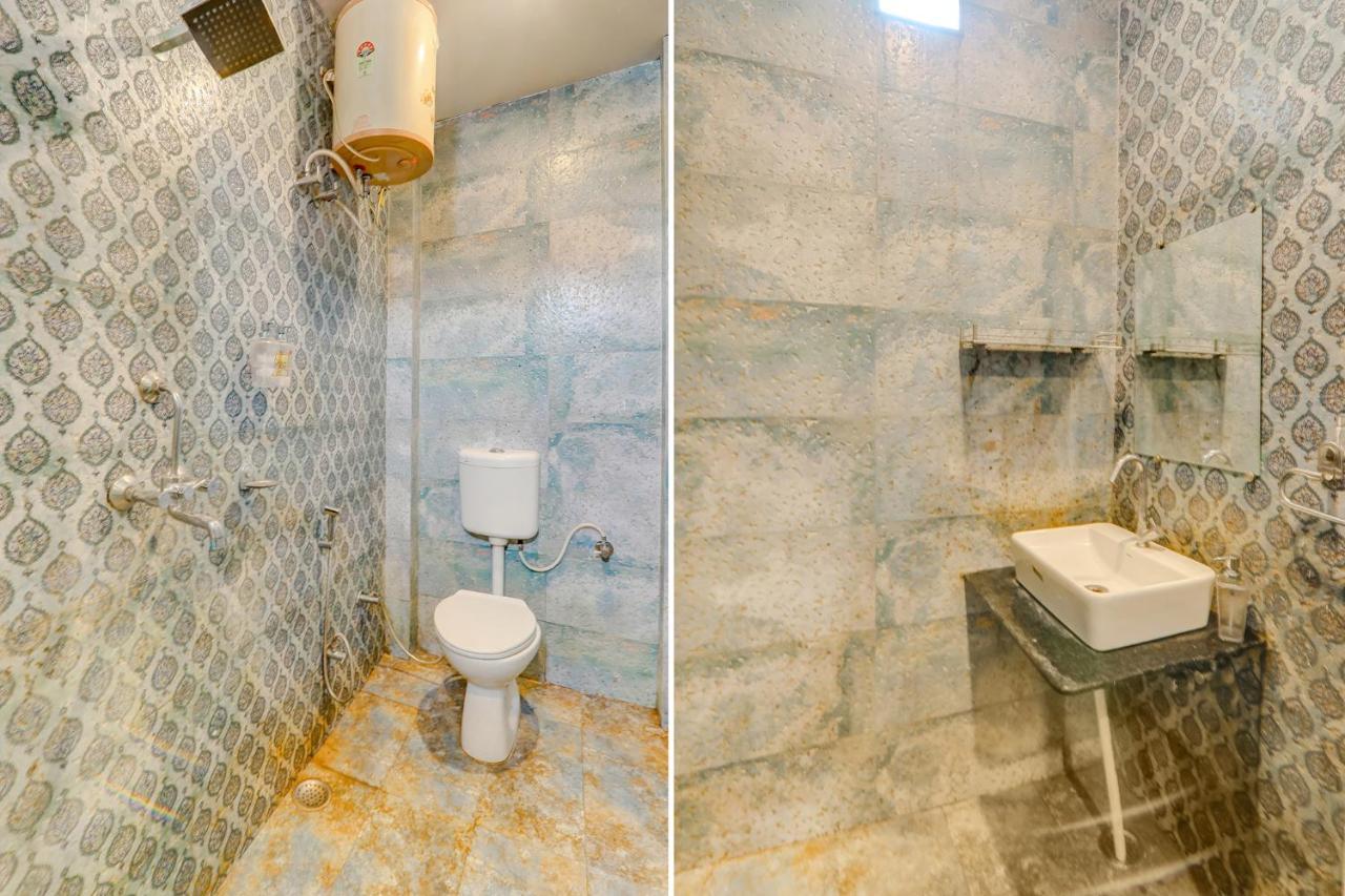 Fabexpress Gs Residency Hotel Варанаси Екстериор снимка